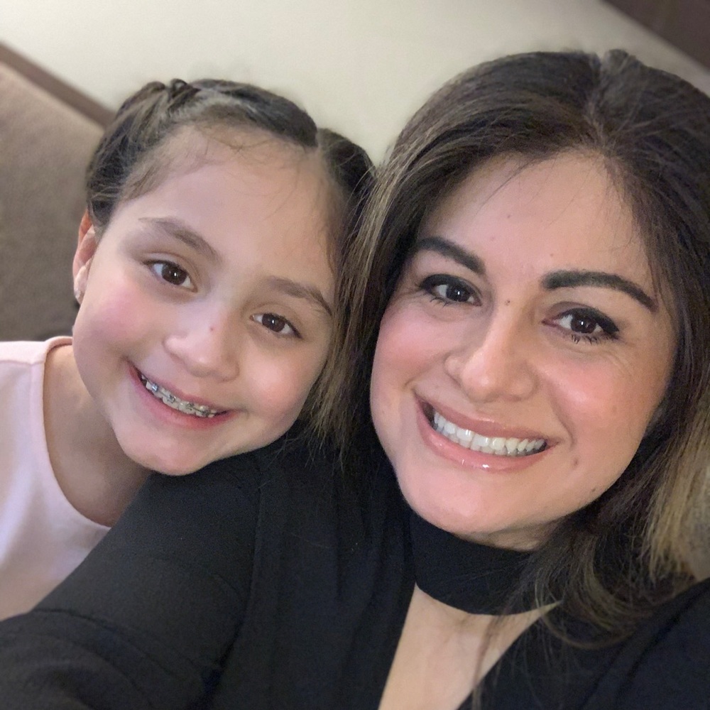 Meet your Posher, Yesenia